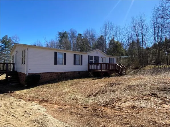 1517 Windy Ridge Rd, North Wilkesboro, NC 28659