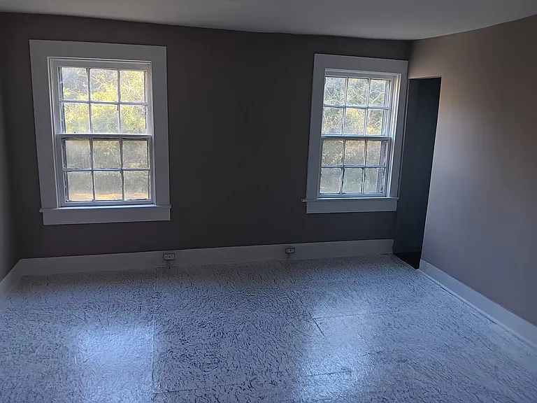 503 Hudson St — Photo 8