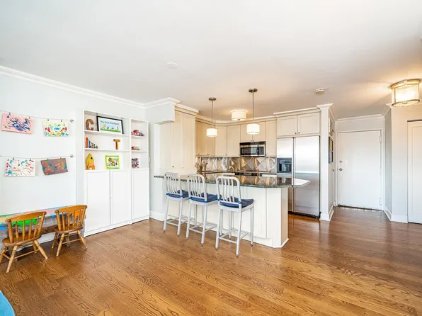 300 Newark Street 8H image 2 of 33