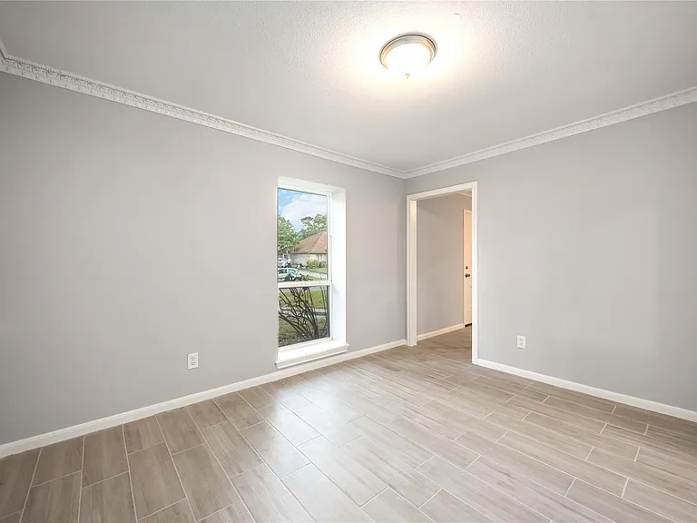 3823 Fernglade Dr — Photo 25