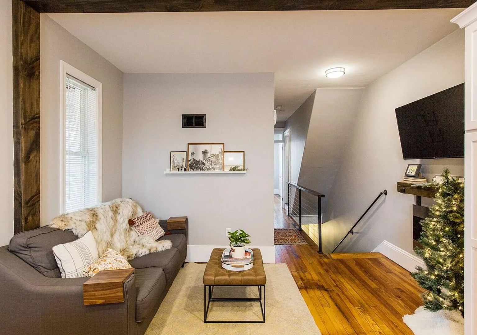 329 E New St - 2nd FL- Lancaster Charm — Photo 2