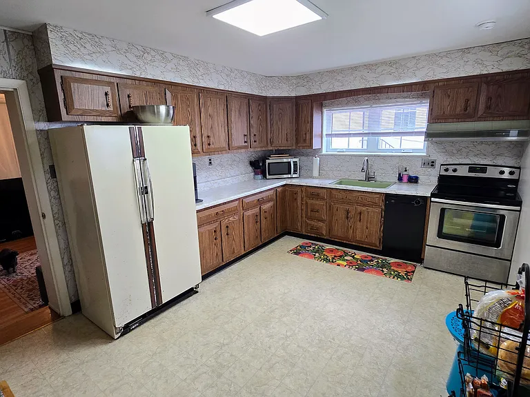4261 River Rd — Photo 10