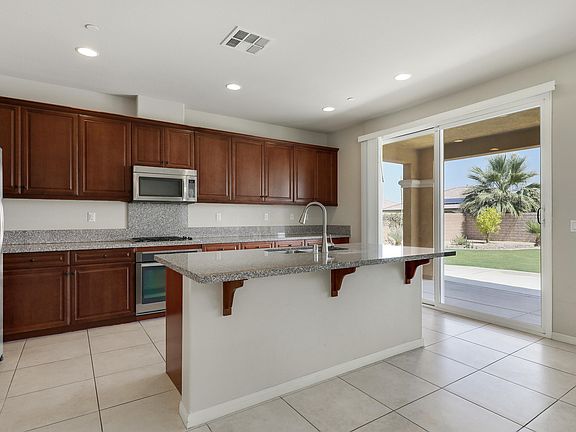 5th image of 74136 Kingston Ct E