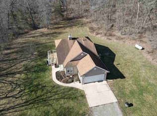 3888 Knebel Ct, Riverside, IA 52327