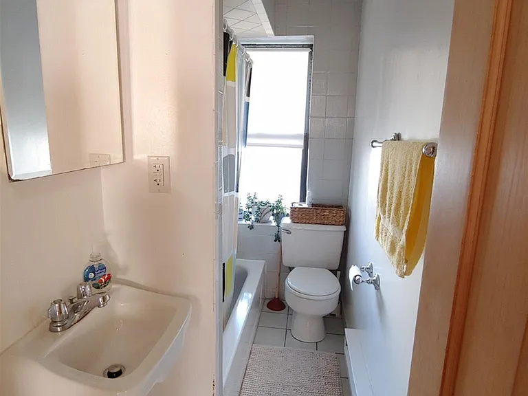 41 Ivaloo St #4 — Photo 7