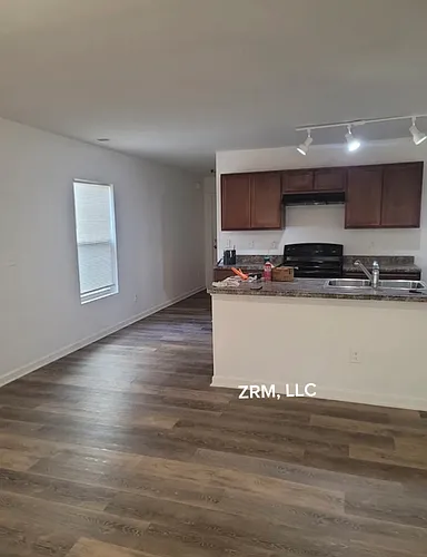 315 Crestfield Cir Photo 1