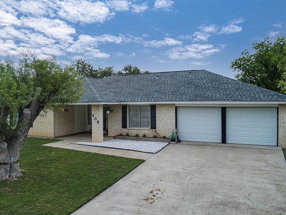205 Meandering Way, Del Rio, TX 78840 Zillow