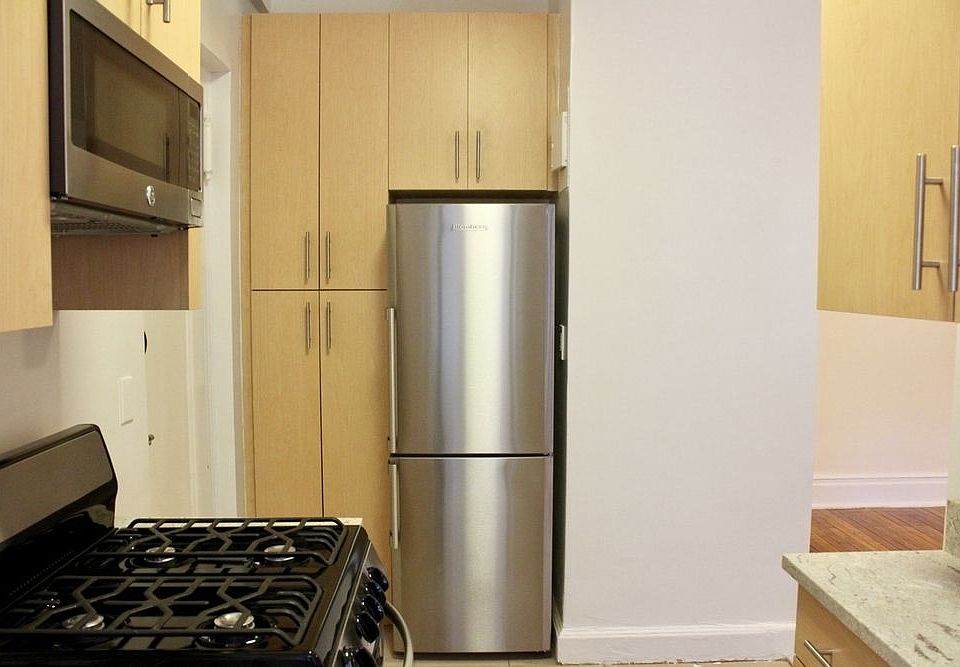 2nd image of 639 W 173rd St APT 3A