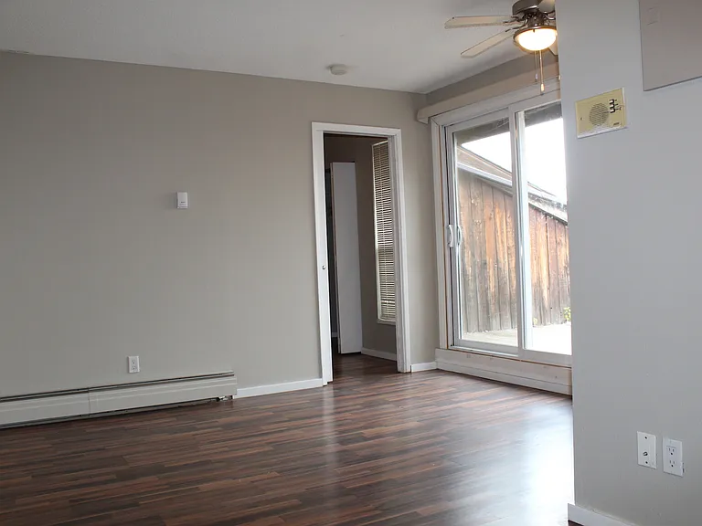 1431 37th St SW — Photo 7