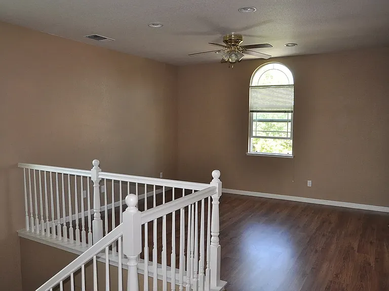 108 Lone Oak Ct — Photo 9