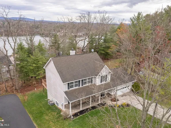 108 Downhill Cir, Cross Junction, VA 22625