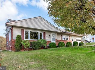 1227 Perry Ln, York, PA 17403