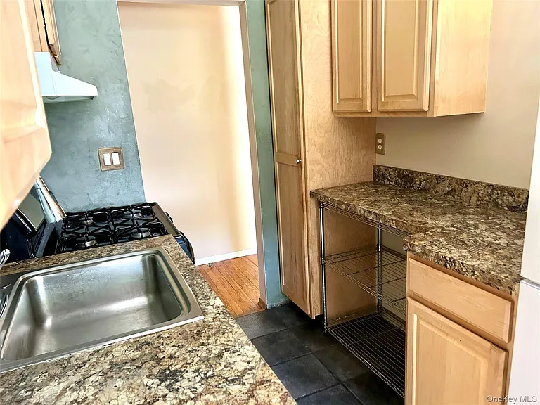 8 Colonial Rd #36 — Photo 6