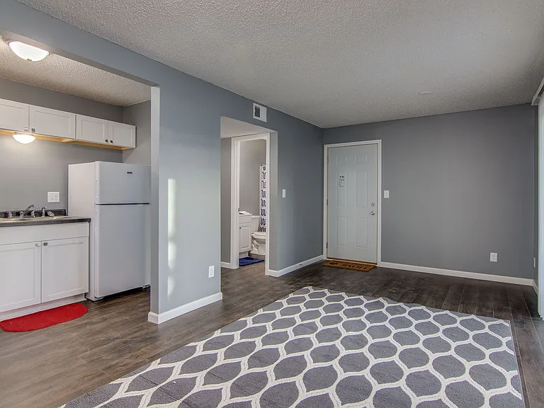 1205 SW Polk St — Photo 36
