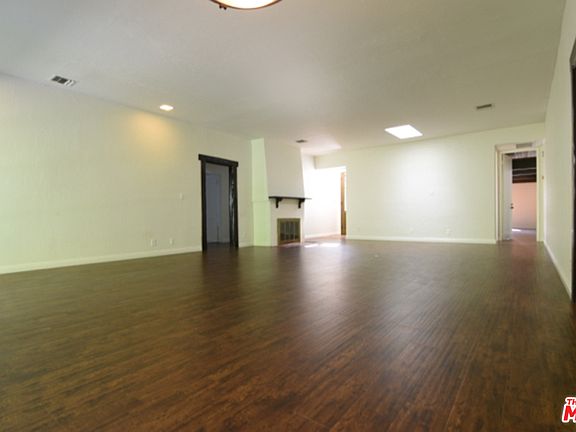 3rd image of 3242 Velma Dr