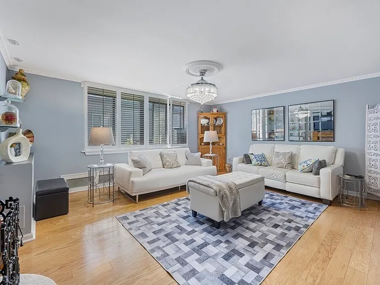10 Juniper St #22 — Photo 3