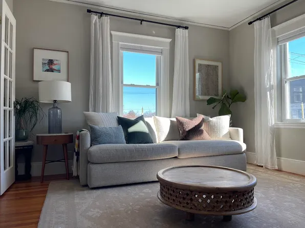 211 Roslindale Ave #1, Roslindale, MA 02131