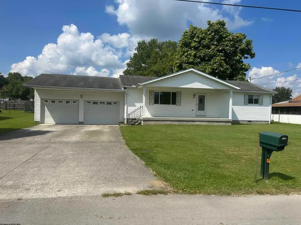 125 N Bradshaw St, Belington, WV 26250