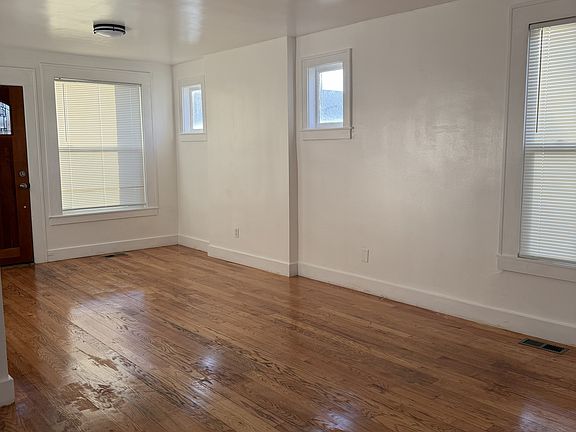 3rd image of 2543 W 27th Ave
