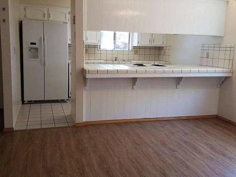 1463 E Millard Way — Photo 6