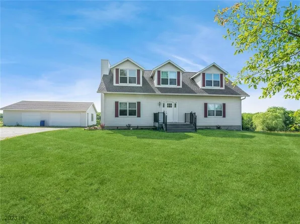 814 20th Pl, Pleasantville, IA 50225