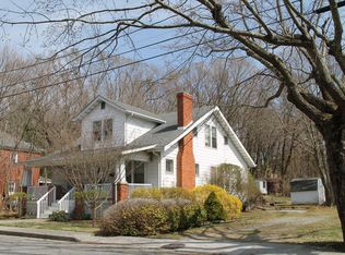 206 Upland Rd, Blacksburg, VA 24060