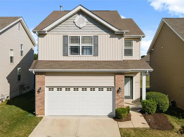 484 Parkgate Dr, Lake Saint Louis, MO 63367