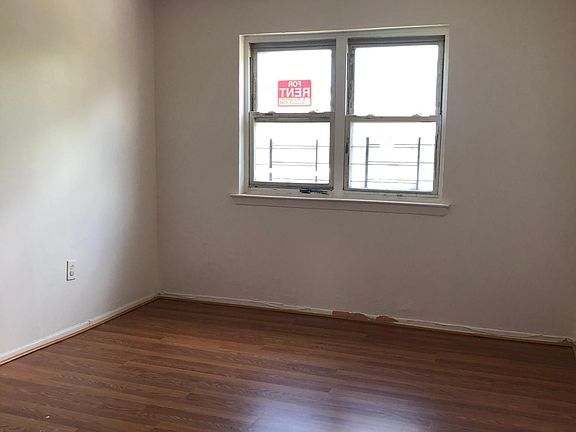 4th image of 449 Torry Ave #1
