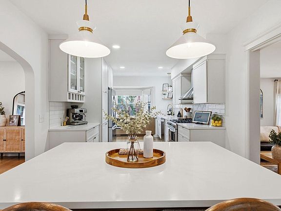 5th image of 4535 S Griffin AVENUE