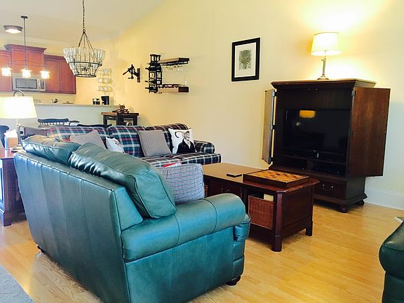 4th image of 3329 Ellsworth Drive #B