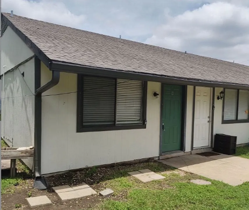 2609 Ektom Dr #D
