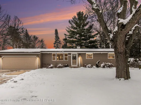 1317 Buckingham Rd, Haslett, MI 48840