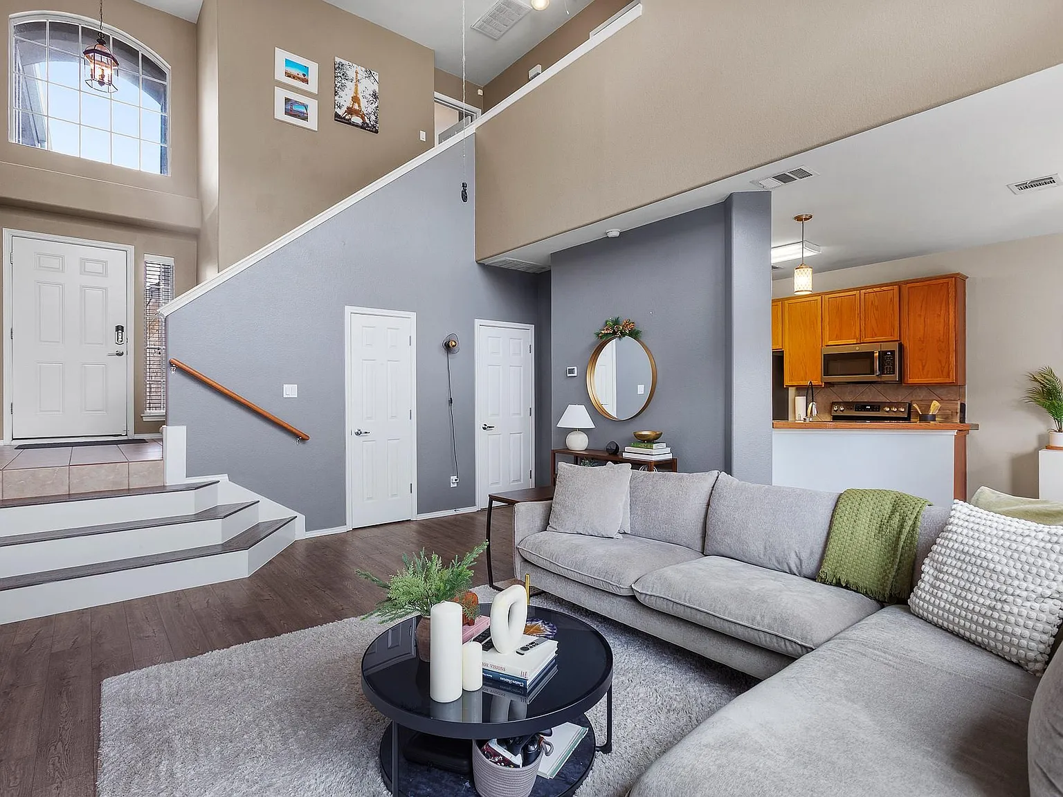 2 bed, 2.5 bath, 1540 sqft, $2,075 — Photo 3
