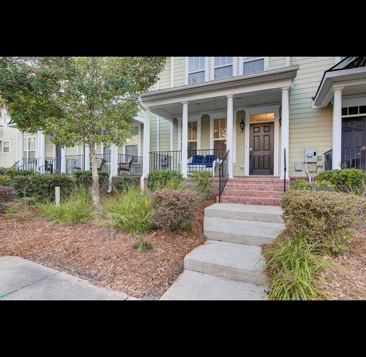 2 bed, 2.5 bath, 1503 sqft, $1,800 — Photo 2