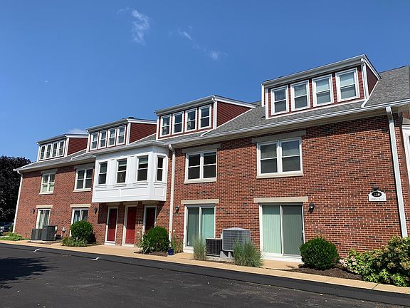 3rd image of 167-138 Quincy Shore Dr Unit 167