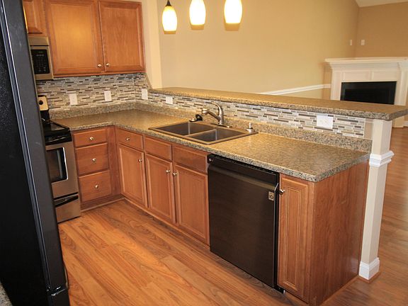 2nd image of 2201 Chavis Dr #B