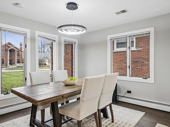 3rd image of 571 Byrd Rd