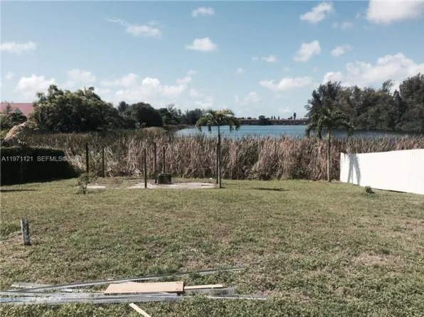 1280 NW 111th St, Miami, FL 33167