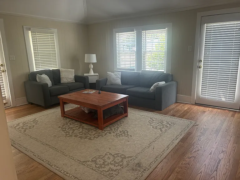 1407 Arendell St — Photo 3