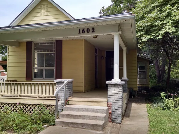 1602 W Short Ave, Independence, MO 64050