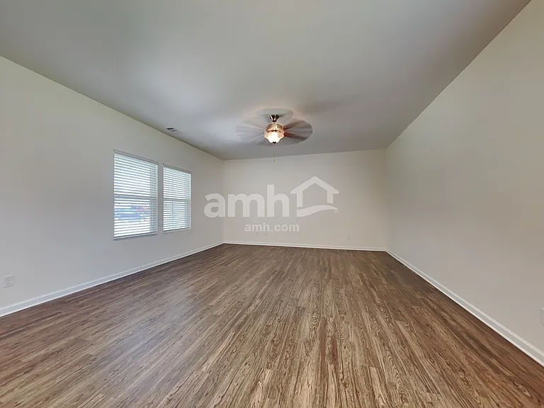 309 Dogwood Cir — Photo 7