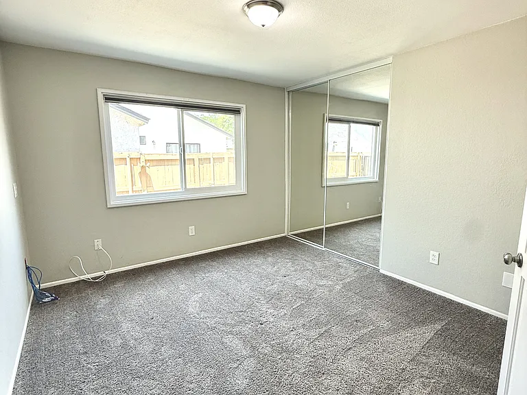 2382 Carlsbad Cir — Photo 8