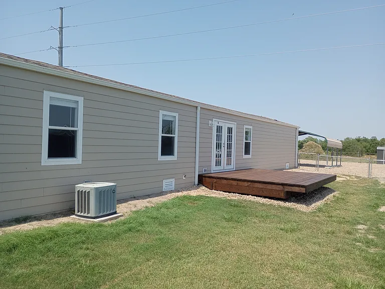 5697 Highway 71 S — Photo 32