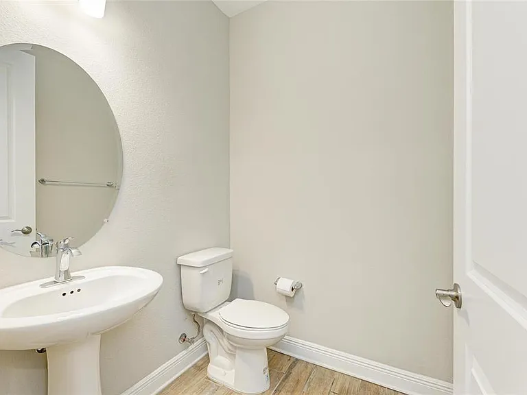 4745 Antrim Dr — Photo 71