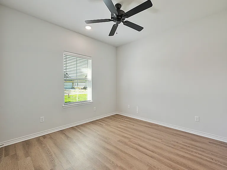 3124 Tarleton Ct — Photo 10