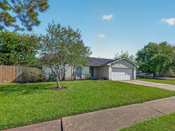 9850 Sagebud Ln, Houston, TX 77089