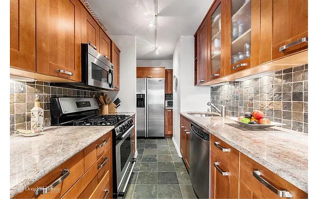 Sold by Douglas Elliman | media 8
