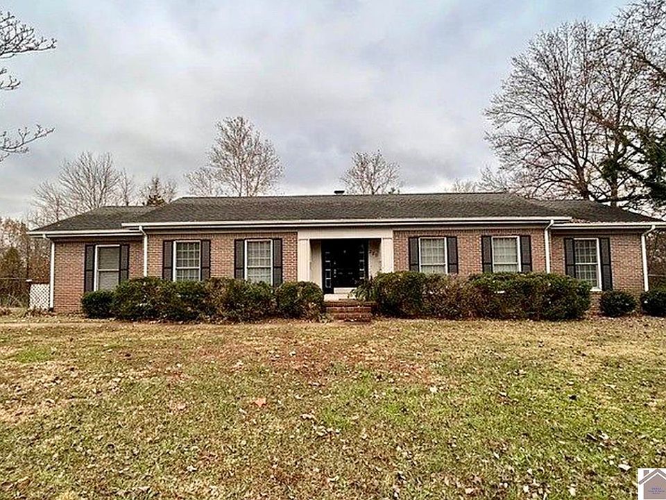 1st image of 220 Brenna Dr