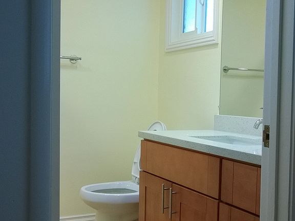 5th image of 10465 Finch Ave
