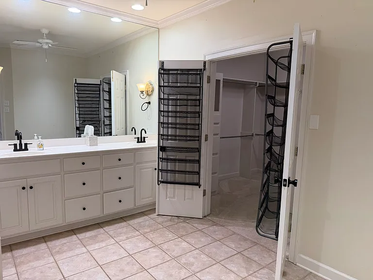 224 Country Club Pkwy — Photo 25